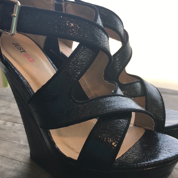 Black cross strap, platform wedges - Picture 4 of 4